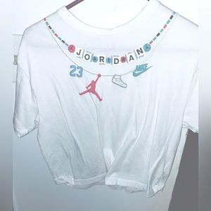 Women’s Medium Crop-Top short Sleeved Jordan Shirt